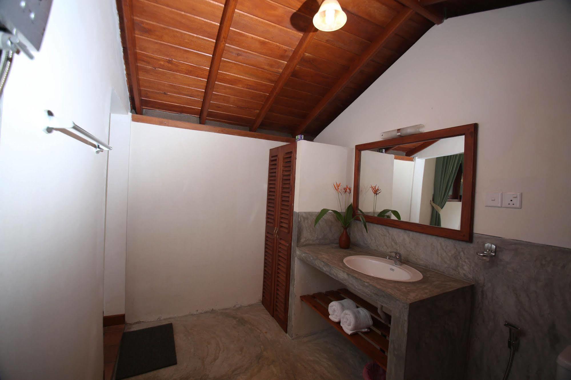 Summer Dew Villa Талпе Екстериор снимка