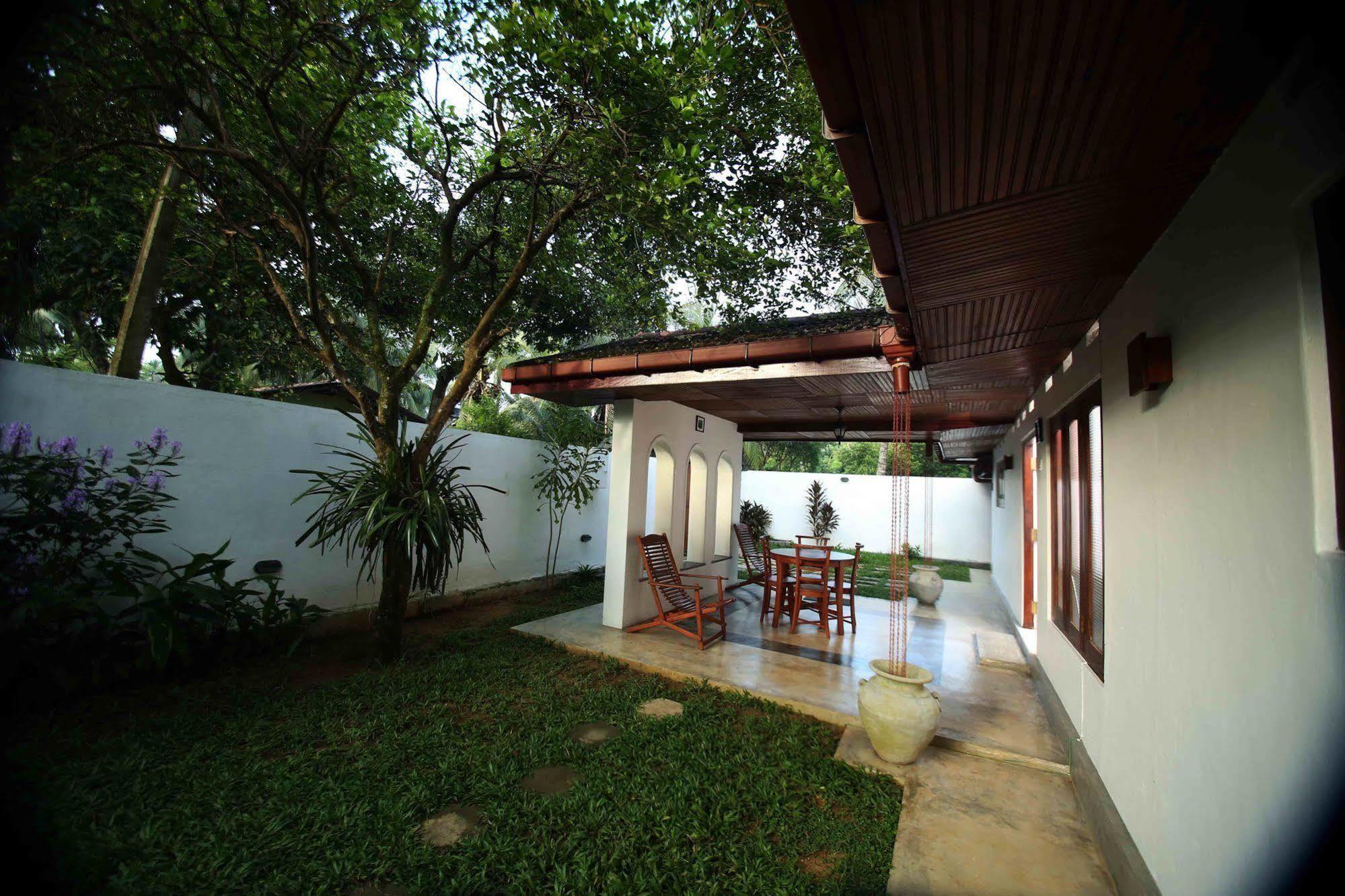 Summer Dew Villa Талпе Екстериор снимка