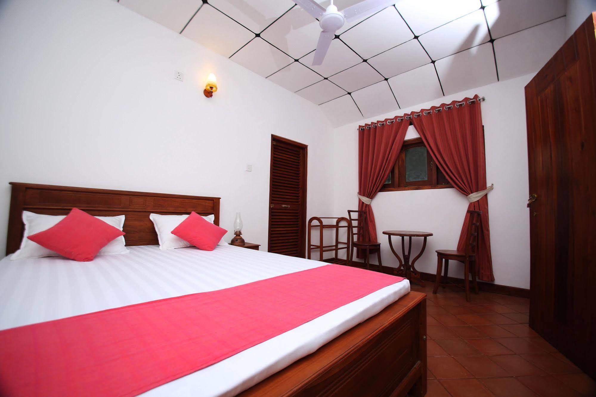 Summer Dew Villa Талпе Екстериор снимка