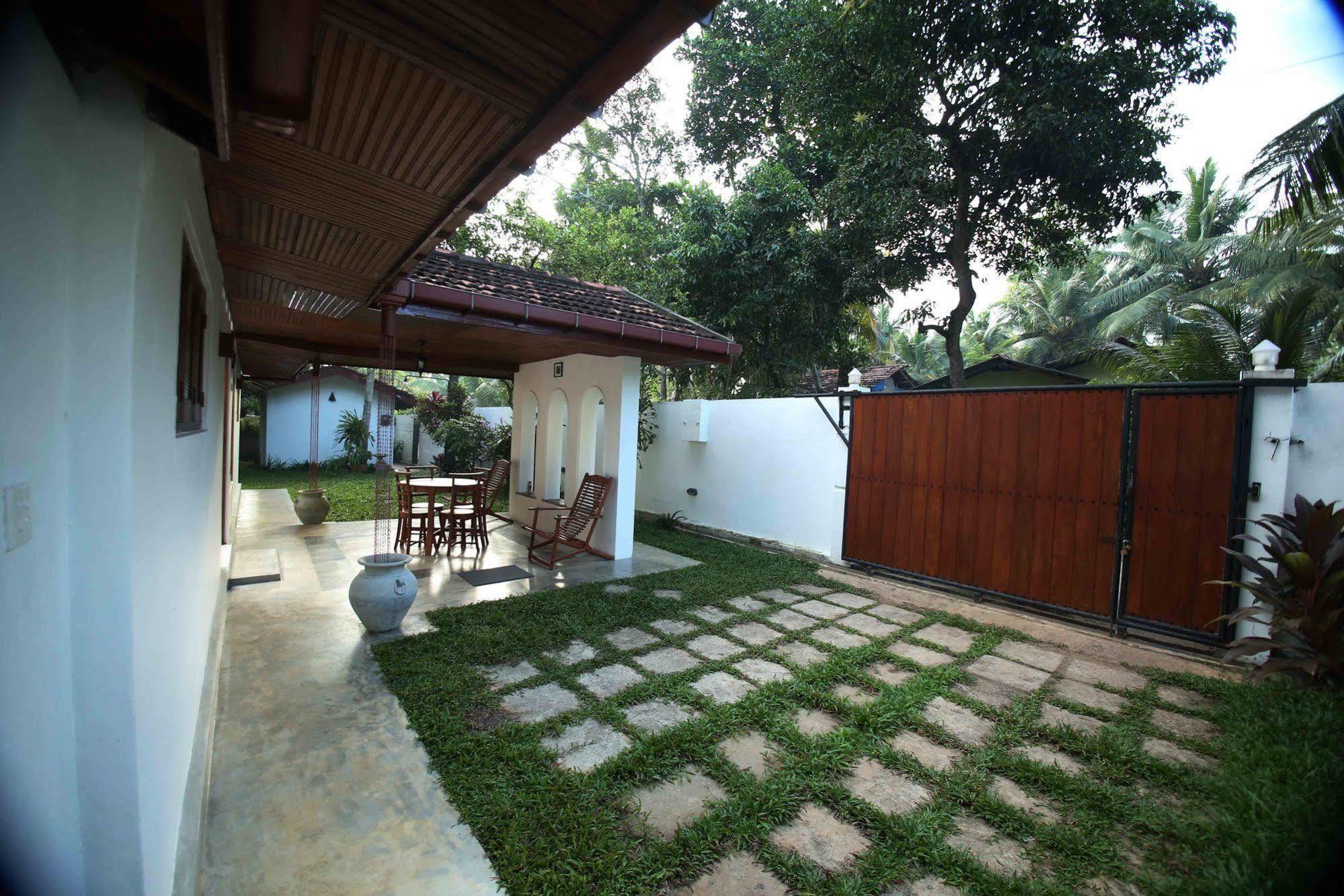 Summer Dew Villa Талпе Екстериор снимка